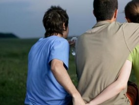 如何保持理智应对老公出轨（从心态调整到婚姻处理）