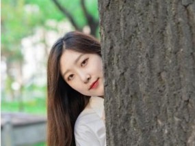 暗恋时为何对其他女生靠近感到难过？如何处理这种情绪？