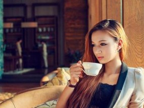 50多岁女人是否还会出轨（探讨中年女性婚姻不忠的原因与解决方法）