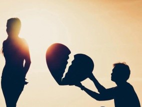 跟女友在一起太压抑分手还要不要挽回？挽回后如何改善关系？