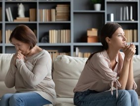 婆媳大吵架的心理原因与解决方法（解析婆媳矛盾中双方的心理状态）