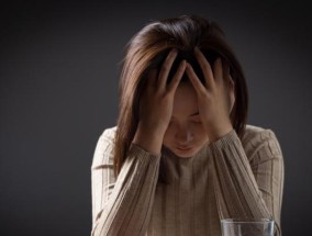 感觉自己有抑郁症好久了，怎么办？如何寻求专业帮助？