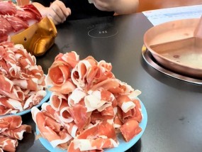 海拉尔火锅后续：老板退一赔三，给5万删视频，博主拒绝遭威胁