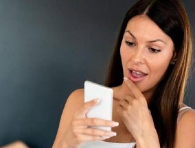 女人出轨的三种反常表现（了解女人出轨后的心理变化）