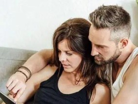 老公要离婚，但我们还睡在同一张床上，如何挽回（挽回婚姻的秘诀和技巧）