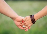 用简短句子暗示挽回前任（如何用简短的话语挽回前任的心）