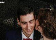 适龄结婚时面对两个男人选择困难怎么办？