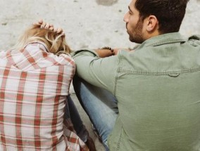 面对婚姻危机我该如何应对？发现老公出轨的正确处理方法是什么？