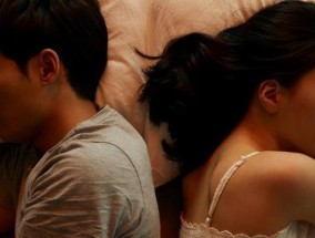 男朋友家庭条件太差我该和他继续下去吗？如何权衡爱情与现实？