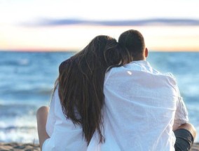 男友父母反对我们在一起，他现在不理我该怎么办（男友短暂的沉默是否代表着我们的结束）