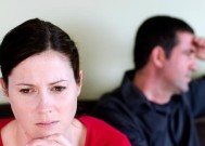 如何处理婚姻中的不信任感？怀疑老婆外遇怎么办？