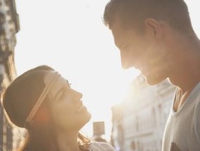 40岁男人为何成为婚内出轨的高发人群？背后原因是什么？