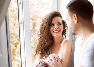如何解决夫妻间信任问题（建立信任关系的5个方法）