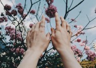 女友对我冷淡但不分手怎么办（重建感情的关键是沟通和理解）