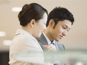 办公室恋情处理指南（从职场专业角度处理办公室恋情）