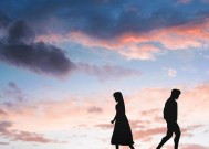 如何判断女生是否喜欢你（女生喜欢一个人的表现与“细节”）
