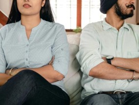 几年前老公出轨现在才发现怎么办？如何处理婚姻中的信任危机？