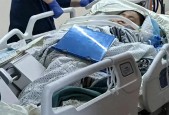 女子踩“化骨水”毒发身亡，相关部门说会兜底，死者女儿曝光细节
