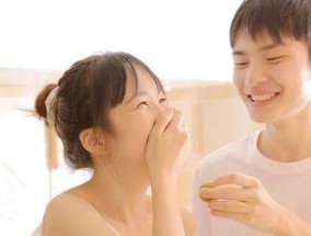 挽回前男友，让他主动求复合（15个实用方法让你成功挽回前男友）