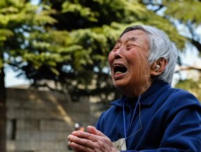 如何应对亲人去世后的悲伤？走出痛苦阴影的策略是什么？