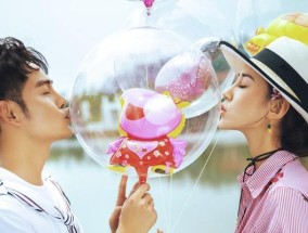 如何吸引男人离不开你（15个小技巧让你成为他的唯一）