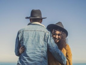 老公提了离婚，如何挽回（15个实用技巧助你赢回老公的心）