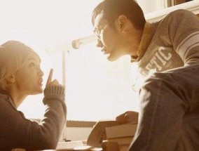 女生谈恋爱如何掌握爱情主动权？怎样在恋爱中保持主导地位？