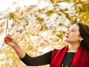 两个人在一起面对世俗压力如何应对？