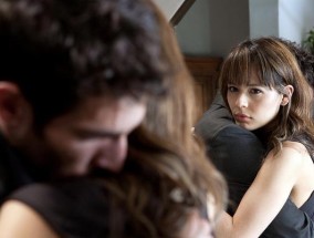 女友自己贷款供房算是自私吗？如何理解个人财务独立与共同责任？