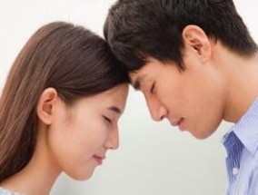 如何通过短信技巧挽回异地恋男友？挽回异地恋的短信有哪些有效方法？