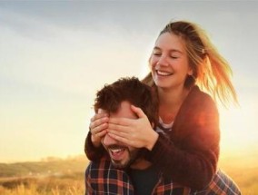 如何挽回分手半年的前女友？挽回女朋友的正确步骤是什么？