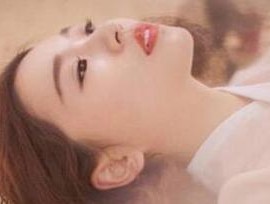 发现女友跟别人暧昧我该怎么处理？如何有效沟通解决感情问题？