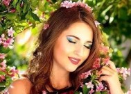 女生如何根据自身特征打扮自己？如何找到最适合自己的风格？