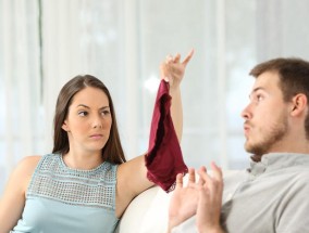 60岁老公有外遇，如何管控（如何应对60岁老公的外遇）