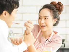 男人如何能让女人爱上自己？哪些行为能打动女性的心？