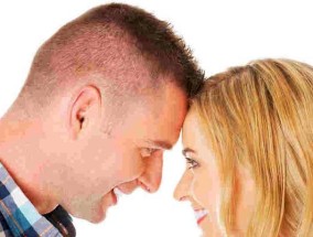 老公出轨后聪明的老婆会怎么做？如何处理婚姻危机？