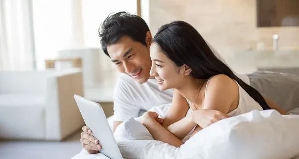 分手复合婚姻情感挽回的秘诀（如何重新点燃爱情的火花，让婚姻再度美好？）  第2张