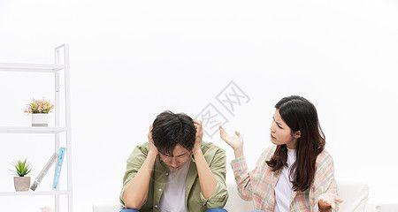 夫妻吵架的原因（分析夫妻吵架的心理和行为）  第2张