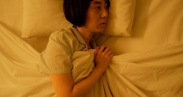 如何快速走出失恋的痛苦（恋爱宝典帮你打败失恋的阴霾）  第1张
