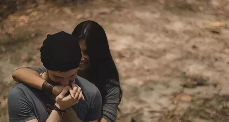 分手后如何挽回男友（分手后的情感挽回）  第2张