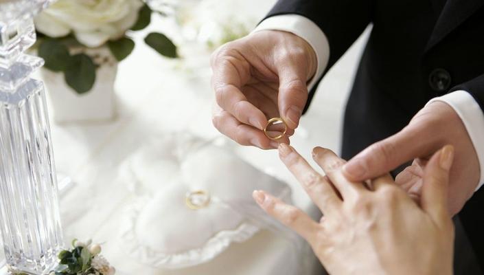 以父母不同意男友离过婚，如何摆脱阻碍追求爱情  第1张