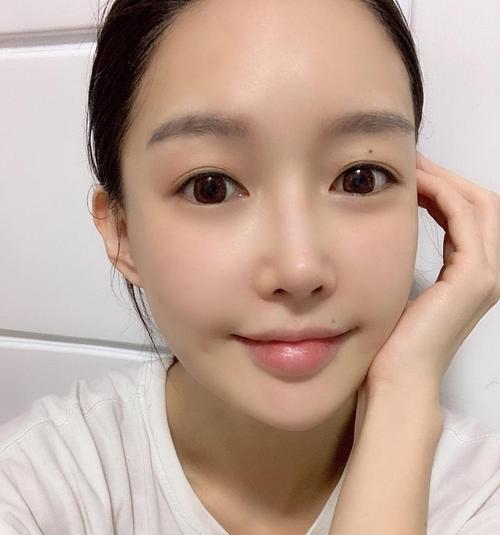 和美女聊天，轻松get十大聊天秘籍（和美女轻松聊一整天）  第2张