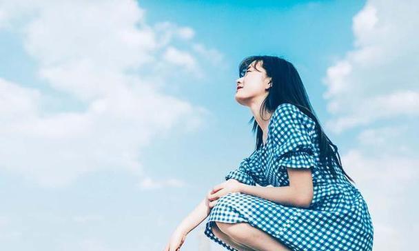 不配上他，但我对他一见钟情（矛盾的内心和不确定的未来）  第1张