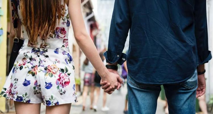 丈夫怀疑老婆出轨的煎熬（婚姻危机）  第2张