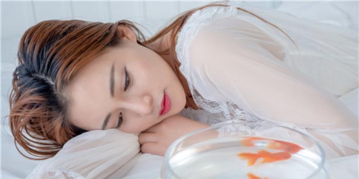 如何处理成为备胎的困扰（当男友仍爱前女友）  第1张
