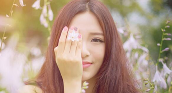 以女人提出分手如何主动挽回（拯救爱情的有效策略）  第1张