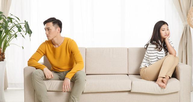 爱情不再鲜花绽放，如何挽回（情侣感情变淡）  第1张
