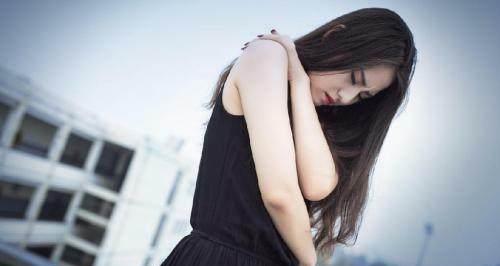 如何成功挽回异地恋男友劈腿，让爱情重新燃起（从心态到实际行动）  第2张
