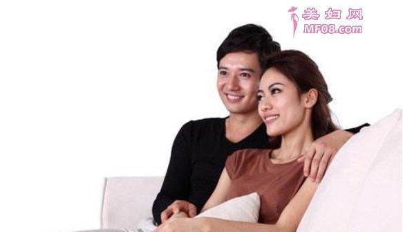 如何追求离过婚的男人（掌握技巧）  第2张