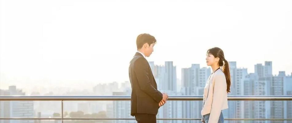 分手一个月后男女心理分析（从失落、矛盾到自我成长）  第1张
